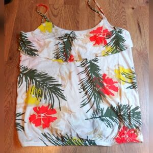 BUNDLE! 4 Womens sleeveless tops size M